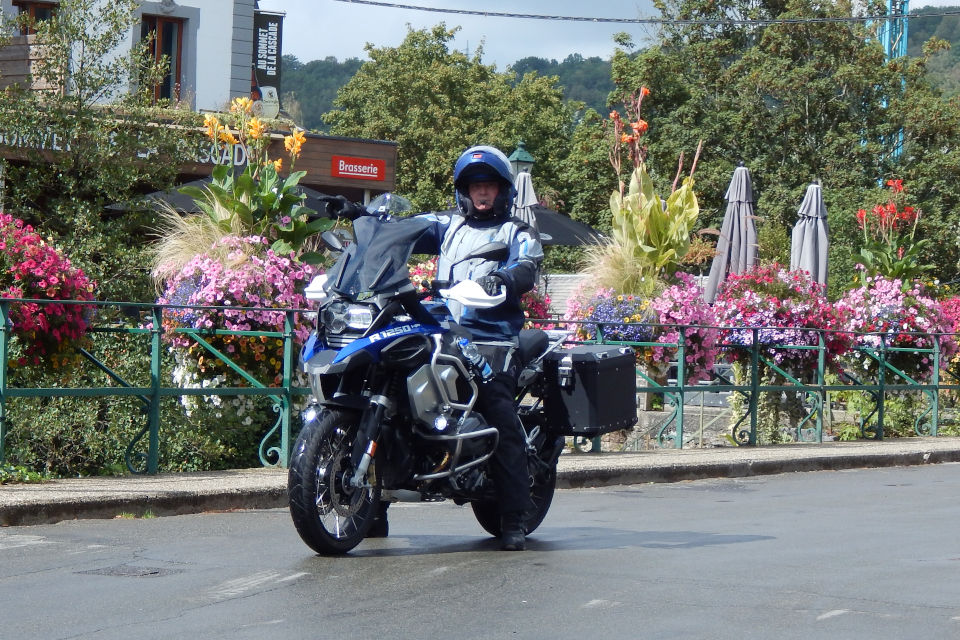 Motorrijbewijspoint Haarlem examengarantie AVB en AVD